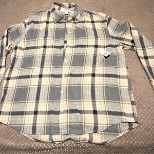 Old Navy Women’s Button-Down Shirt in Gray and Cream Plaid